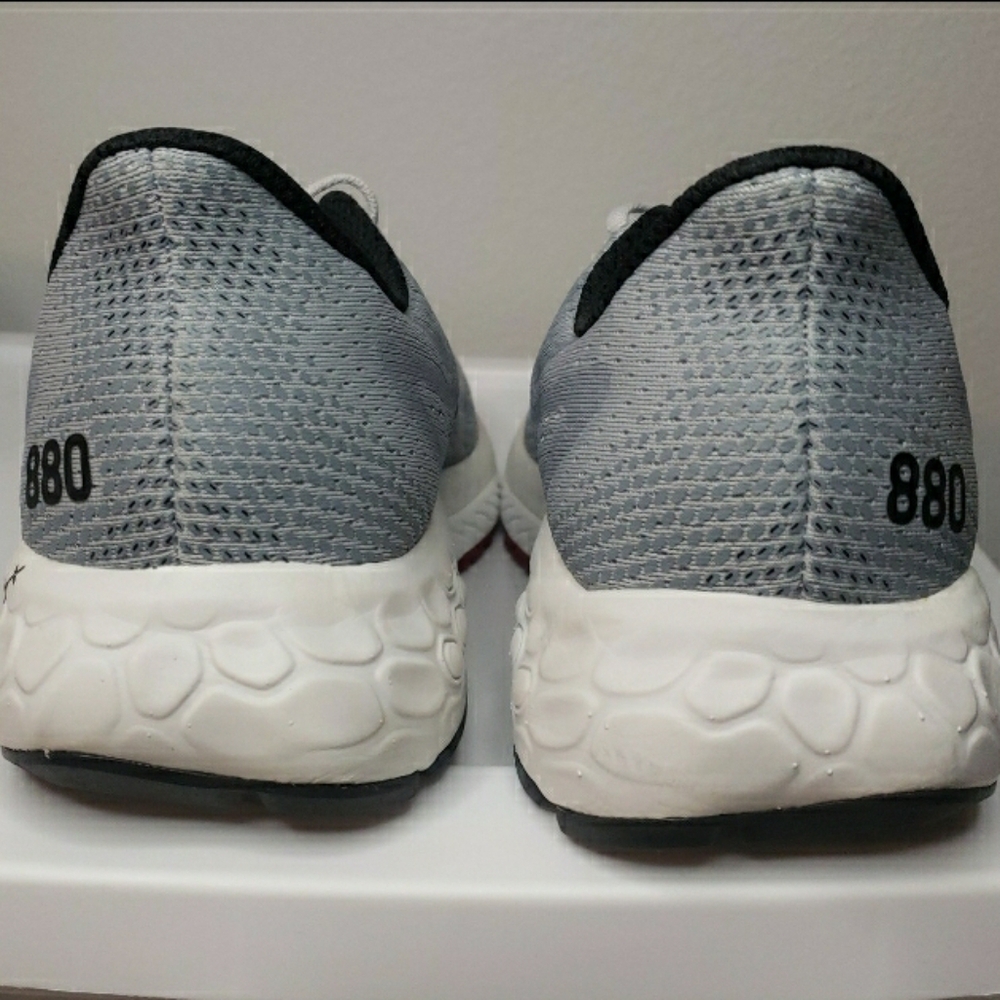 New Balance Fresh Foam 880 v13 shoes men's 9  women's 10.5 - Picture 6 of 11